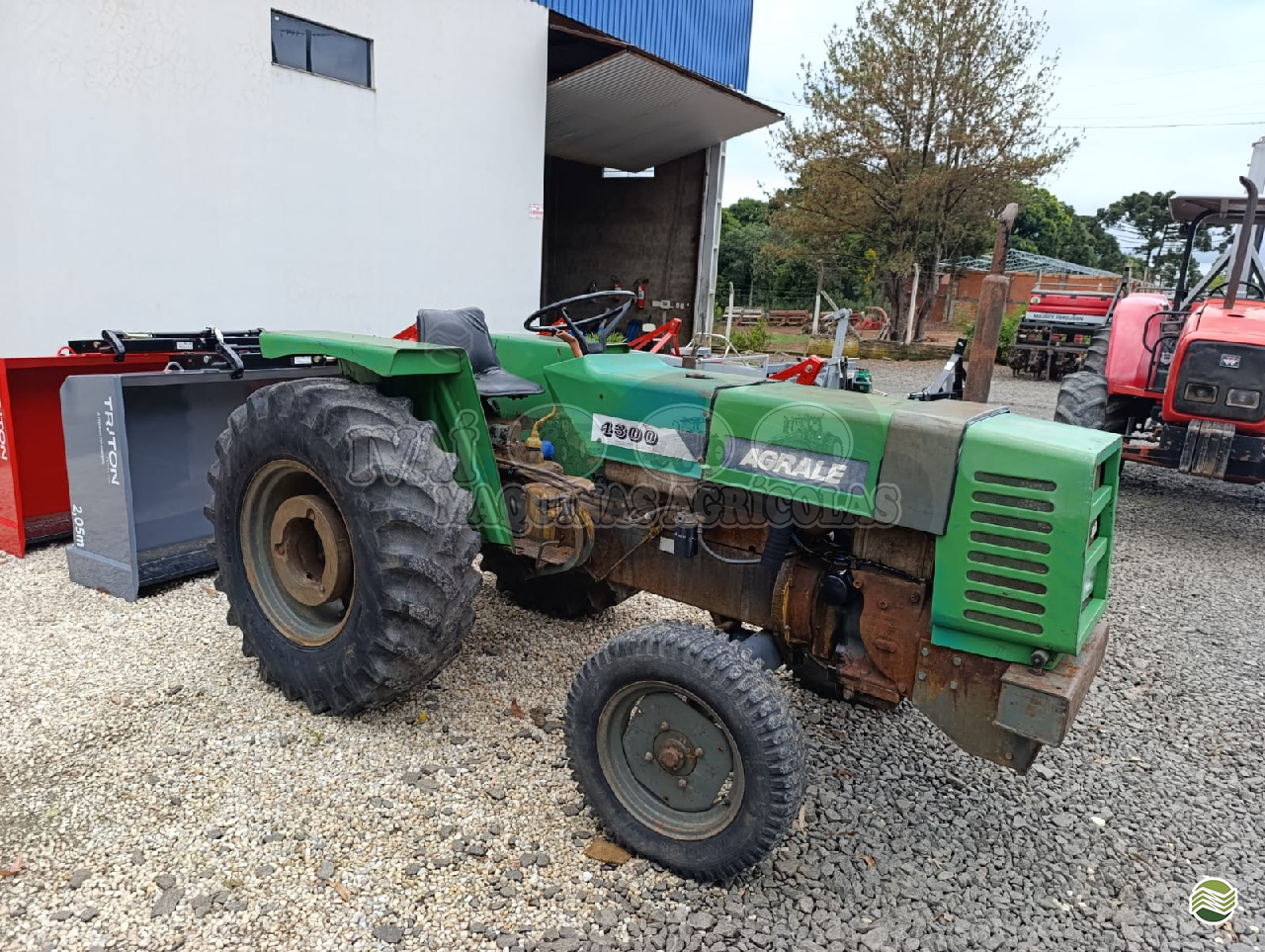 TRATOR AGRALE AGRALE 4300 Tração 4x2 Ivaí Máquinas Agrícolas IVAI PARANÁ PR